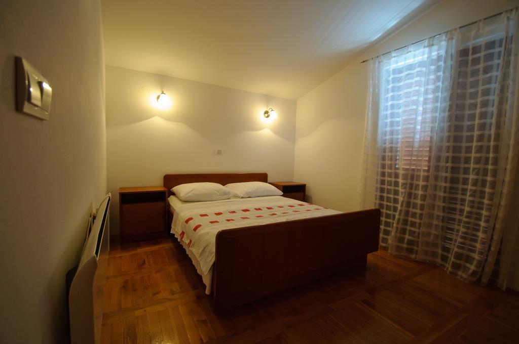 Hella Apartments Trogir Chambre photo