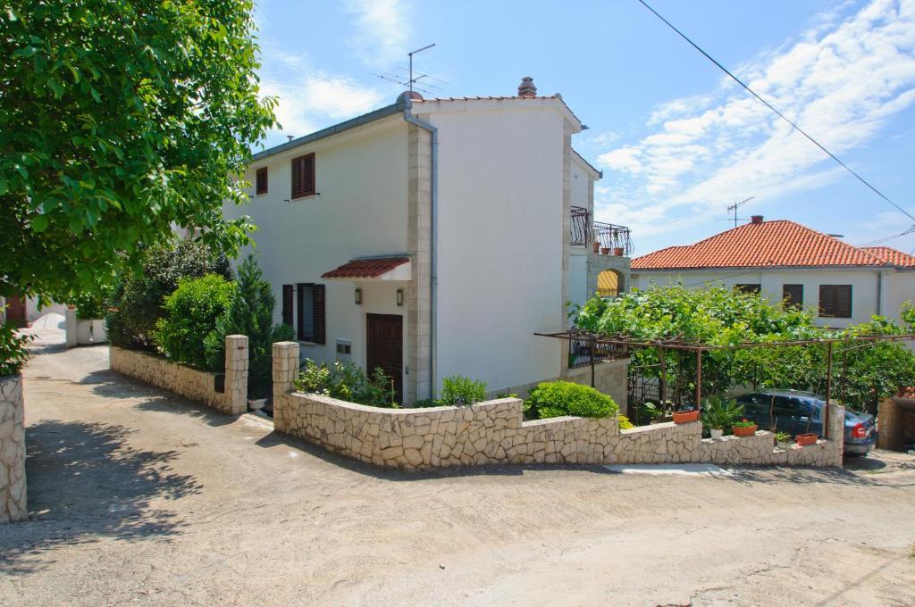 Hella Apartments Trogir Extérieur photo