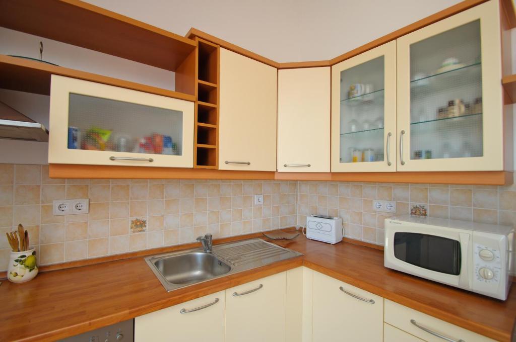 Hella Apartments Trogir Extérieur photo